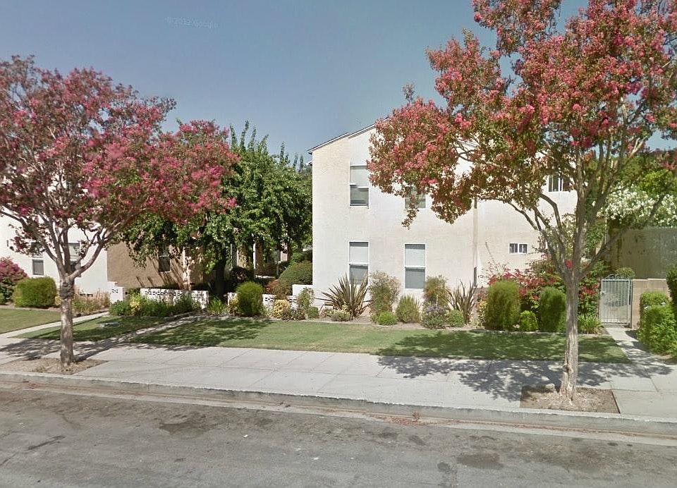 1st image of 323 Cornell Dr