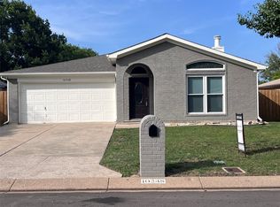 10248 Westward Dr, Fort Worth, TX 76108