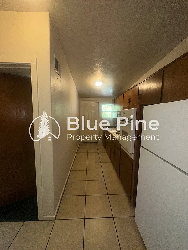 1 bed, 1.0 bath, 500 sqft, $700 — Photo 3