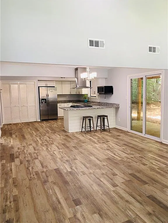 3 bed, 2.5 bath, 1428 sqft, $2,050 — Photo 4