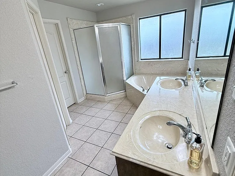 2708 Hydrangea Ave — Photo 28