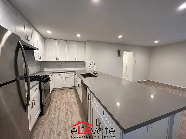 12625 Pacific Ave #4 — Photo 9