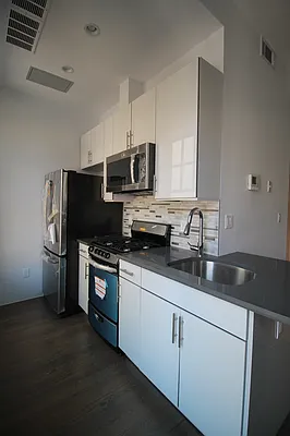 Rented by Calabrese Real Estate | media 5