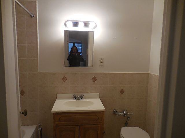 2nd image of 213 W 18th St APT 5B