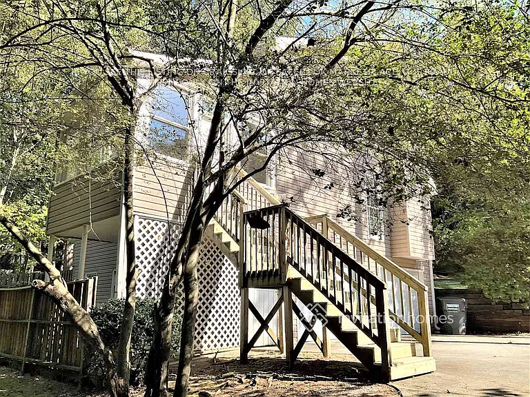2711 Spring Ridge Cir — Photo 10