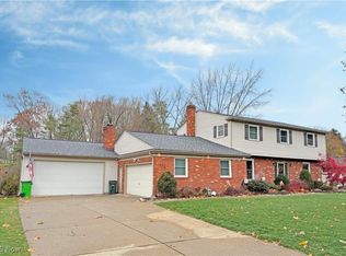 1935 Devonshire Dr NW, Canton, OH 44708