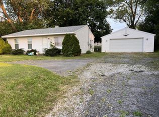 2206 Burlington Beach Rd, Valparaiso, IN 46383