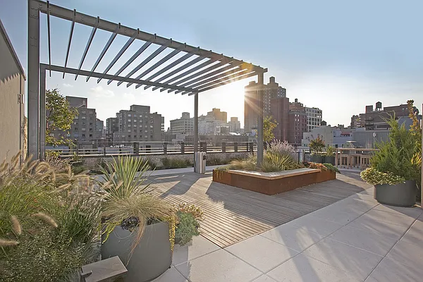 Rented by BLU Real Estate | media 26