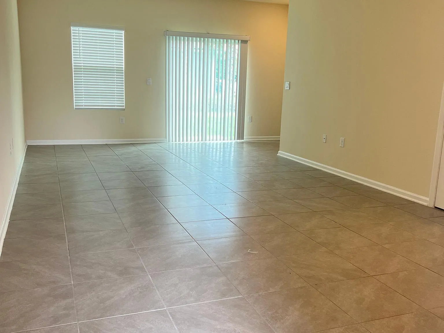 3 bed, 2.5 bath, 1502 sqft, $1,850 — Photo 2