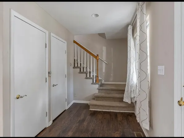 912 Floyd St, Birmingham, MI 48009