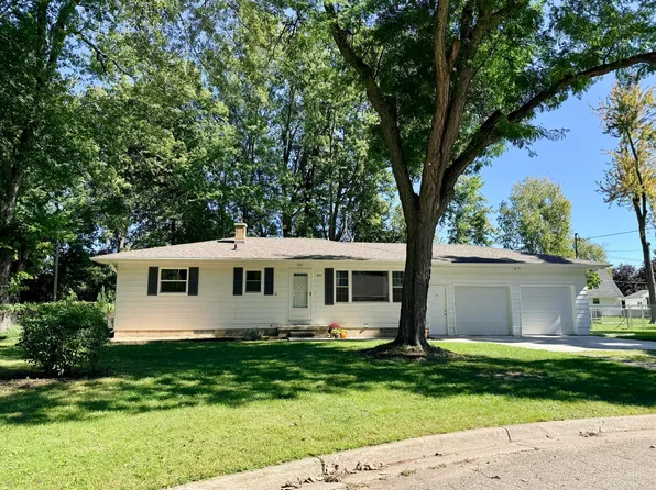 4801 Tressa Dr, Lansing, MI 48910