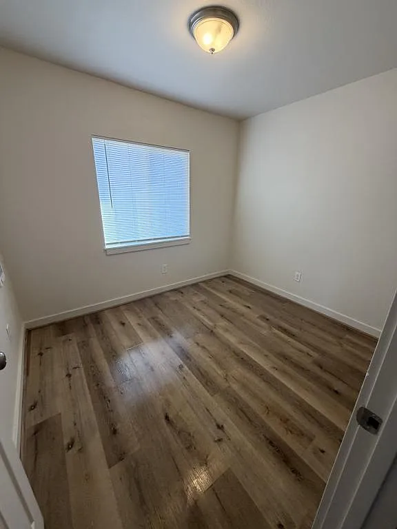 1101 Century DR NE — Photo 3