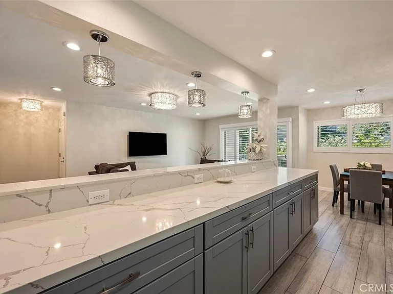 4642 Park Granada — Photo 31
