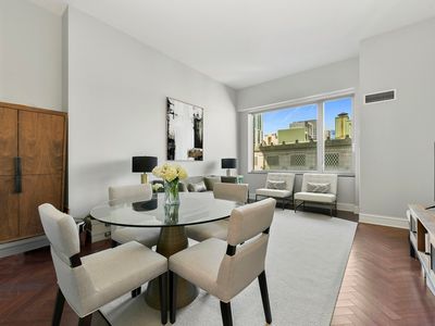 1 Charles St S UNIT 802, Boston, MA, 02116