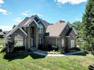 9109 Geneva Cir, Prospect, KY 40059