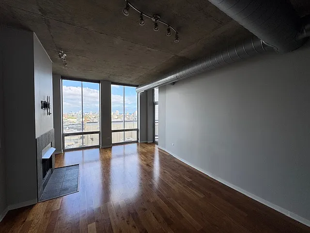 700 N Larrabee St #1902 — Photo 8