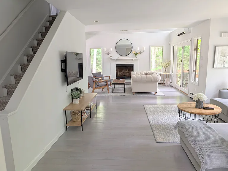 Glenview Dr — Photo 7