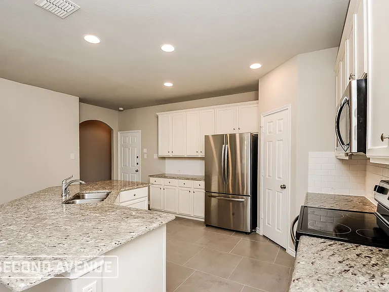 2109 Lorrie Ln — Photo 11