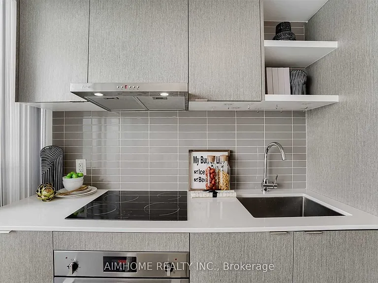 88 Harbour St #2611 — Photo 7