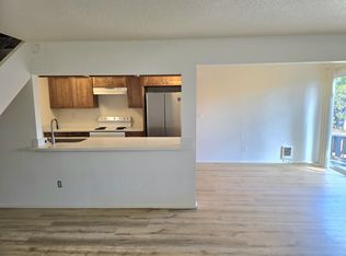 1045 S Jasper St #B, Cornelius, OR 97113