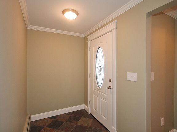 4th image of 55 Foxcroft Ln
