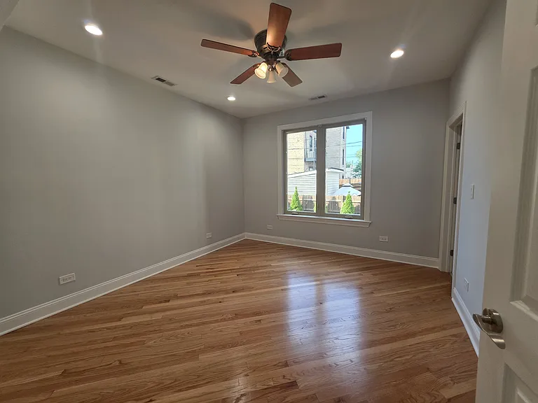 2952 N Gresham Ave #1 — Photo 7