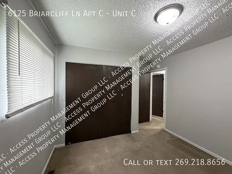 6125 Briarcliff Ln #C — Photo 8