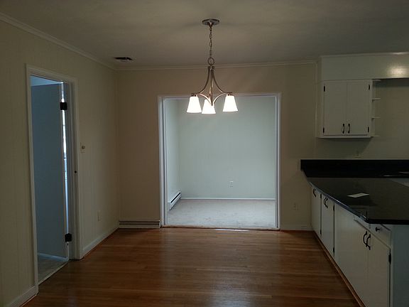 5th image of 1512 S Meadow St