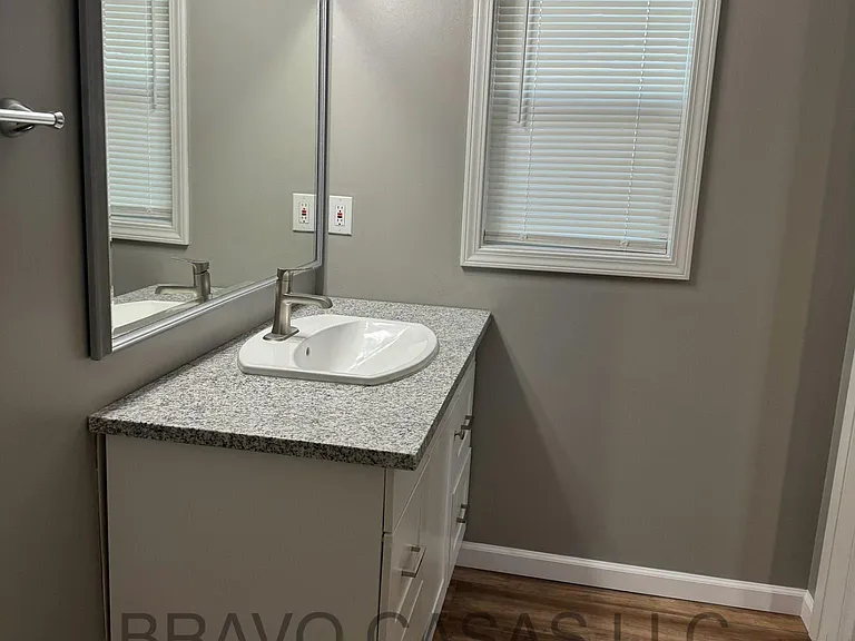 2932 S Glenn Ave — Photo 12