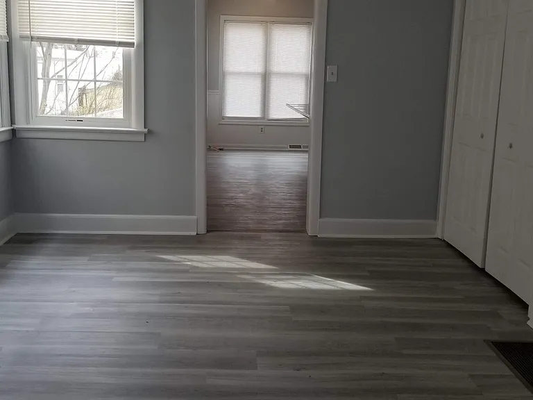 131 N Main St — Photo 5
