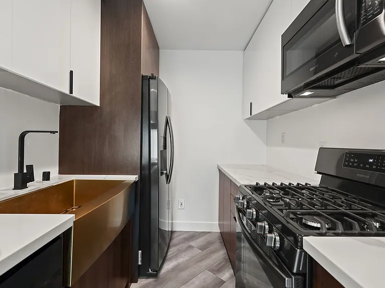 6307 Elgin Street Apartments — Photo 4