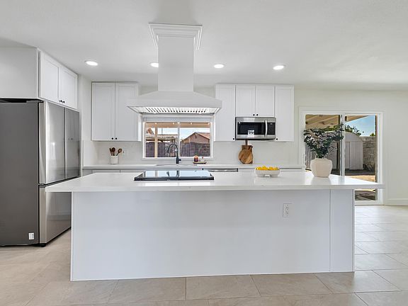 5th image of 11024 N 42nd Ave