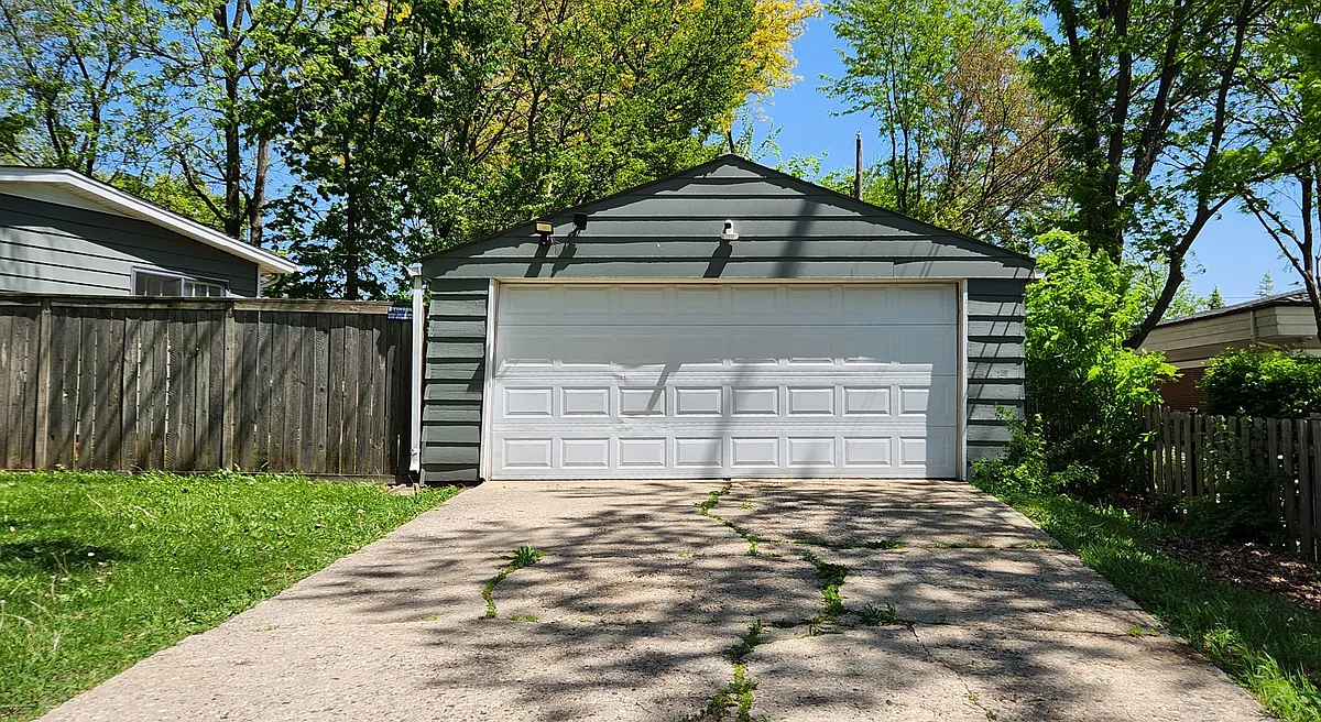 Building Photo - 4003 Latham St