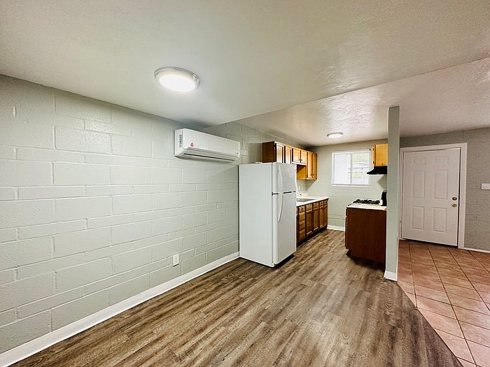 1st image of 326 S 3rd Ave #326