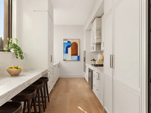 251 West 91st Street image 6 of 17