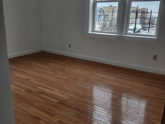 5th image of 484 E 24th St #A