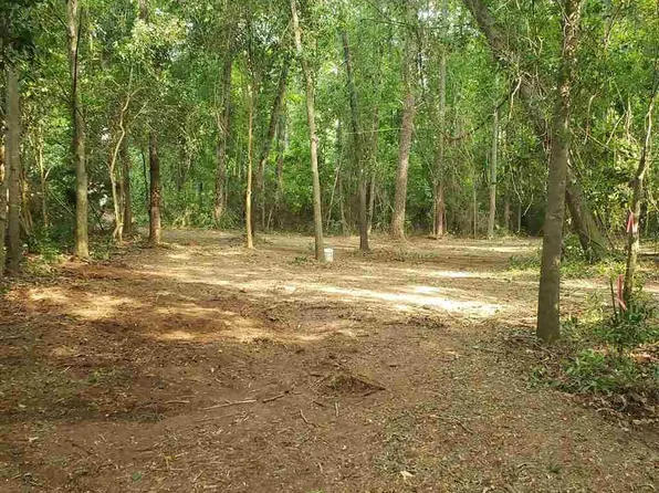 Spears St, Darlington, SC 29532