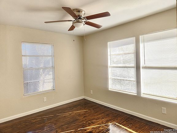 5th image of 549 W Harlan