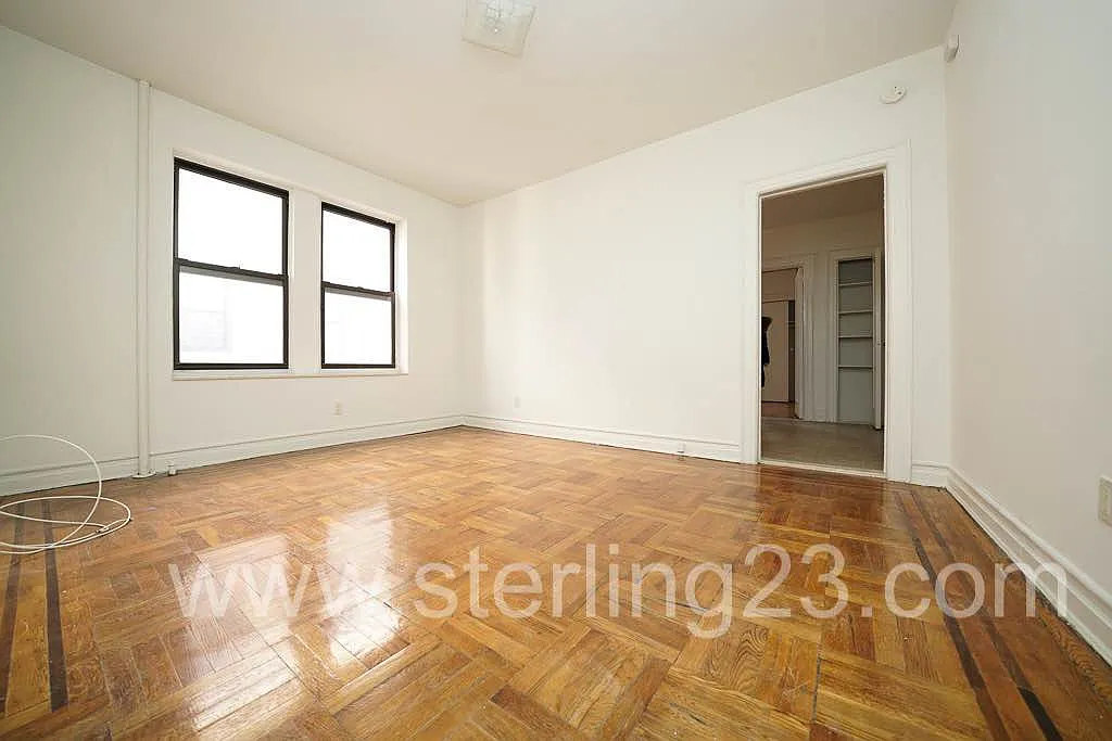 32-48 41st Street — Photo 3