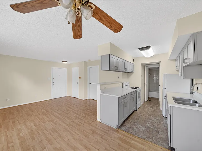 2750 Holly Hall St #1706 — Photo 9