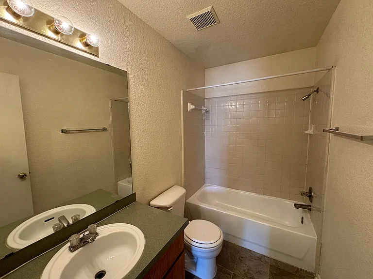 4407 Jeff Scott Dr — Photo 22