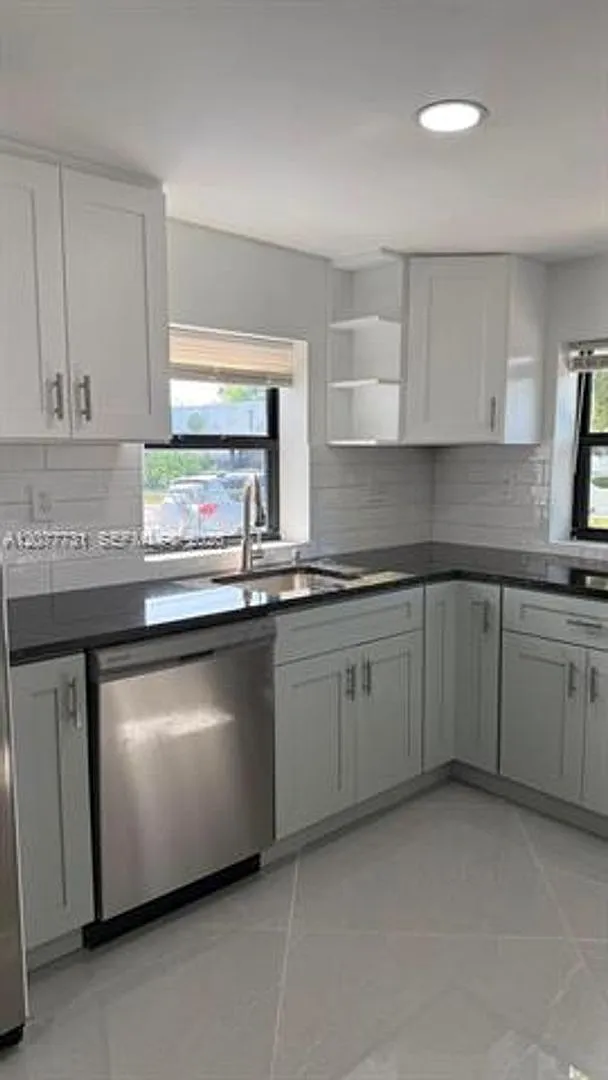 305 NE 58th Ter # 305, Miami, FL 33137 — Photo 4