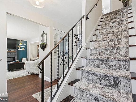 4th image of 233 Sharpless Rd