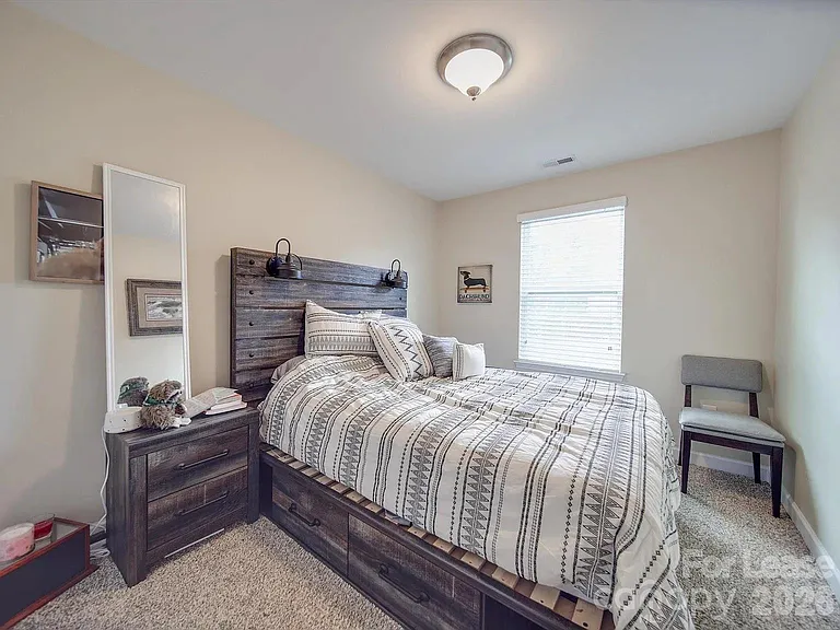 5657 Tipperlinn Way — Photo 9