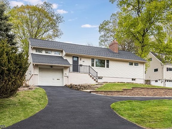 2nd image of 62 Elmwood Ter