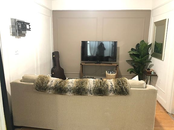 4th image of 31-33 33rd St #1