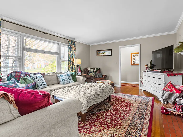 2100 Villa Dr — Photo 14