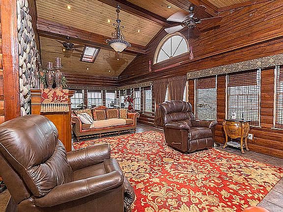 4th image of 51521 Wheatfield Ct