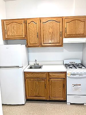 5th image of 252 E 89th St APT 2A