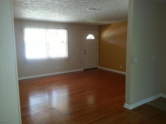 2nd image of 8487 Glade Ln